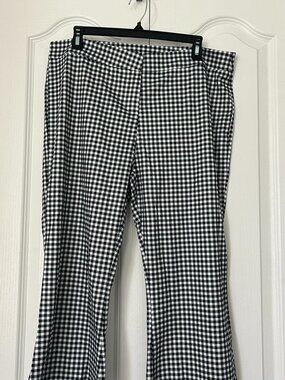 Black & White Gingham Plaid Capri Pants Size Small Runs Large